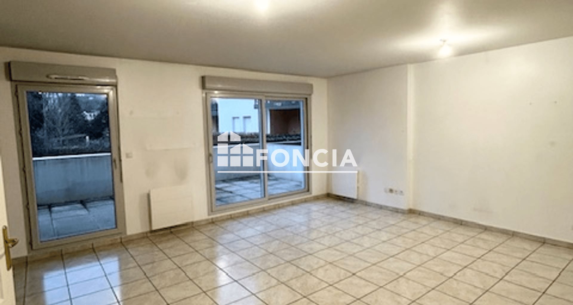 Appartement à louer, 66m², L'Etrat
