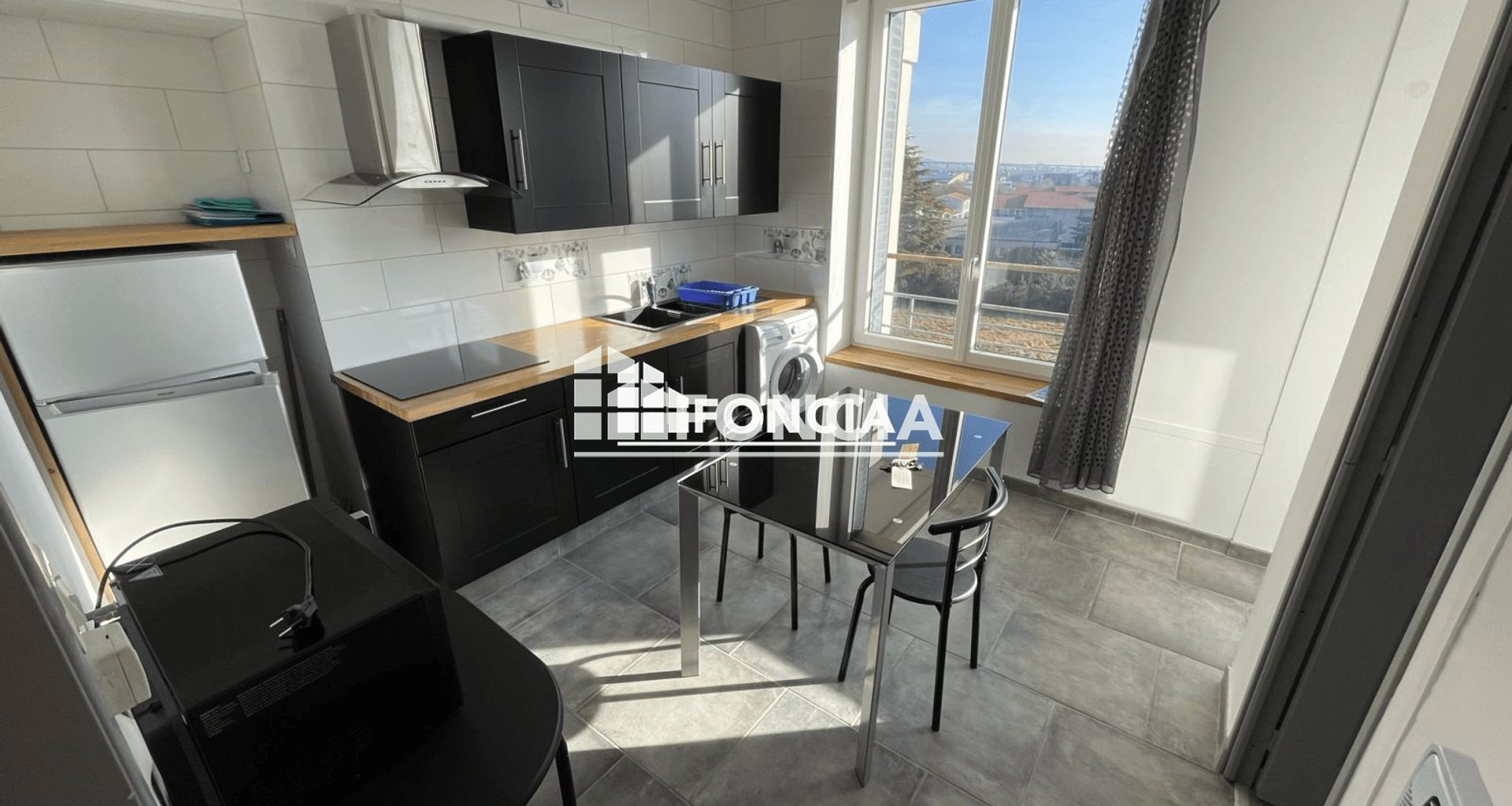 Appartement à louer, 26m², Saint-Maurice-de-Beynost