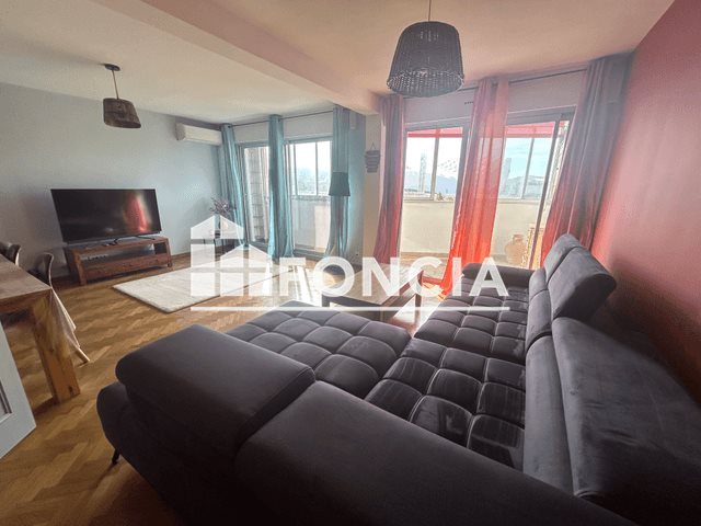 Appartement à louer, 93m², Marseille 8ème