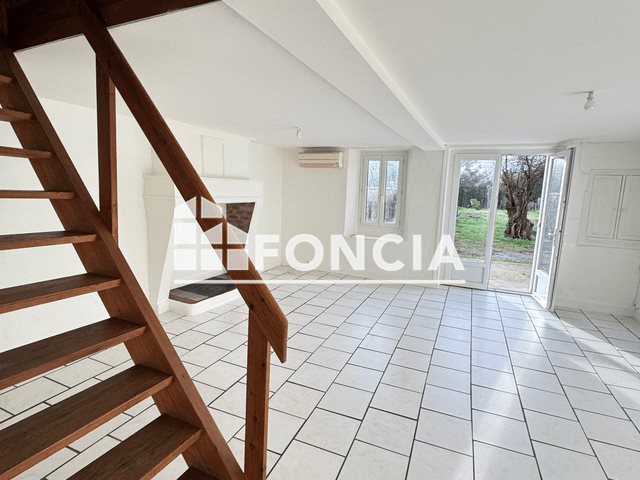 Maison à louer, 67m², Montendre