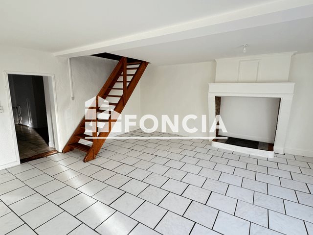 Maison à louer, 67m², Montendre