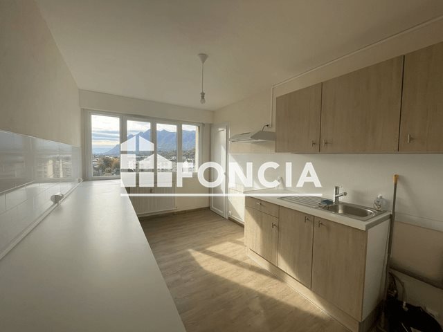 Appartement à louer, 79m², Albertville