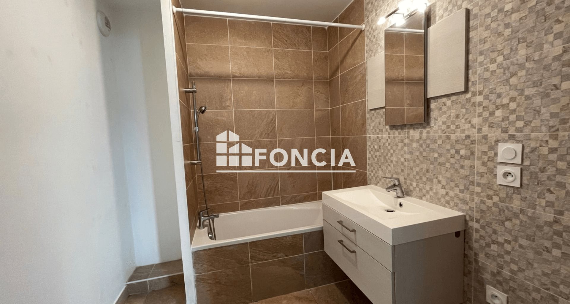 Appartement à louer, 68m², Limonest
