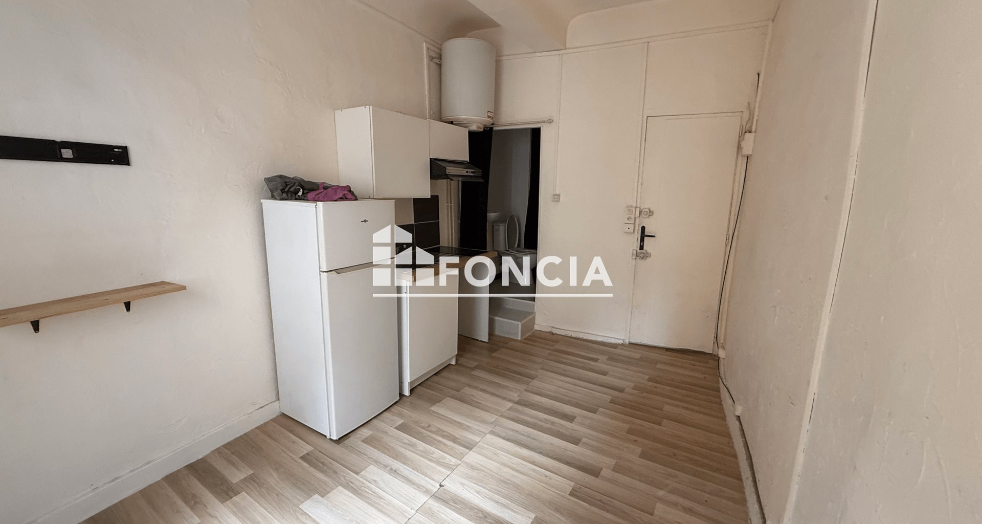 Appartement à vendre, 14m², Saint-Mitre-les-Remparts