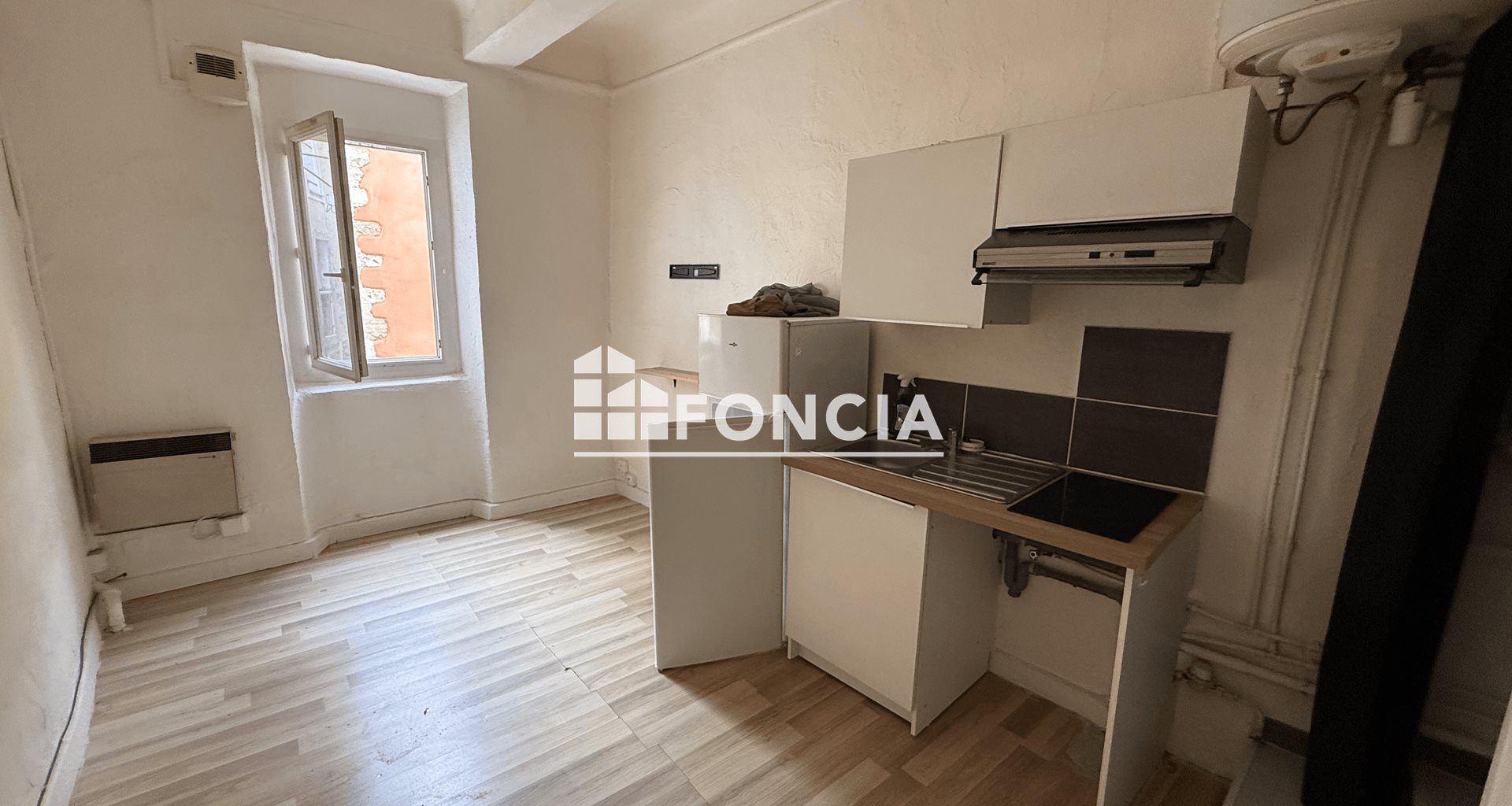 Appartement à vendre, 14m², Saint-Mitre-les-Remparts