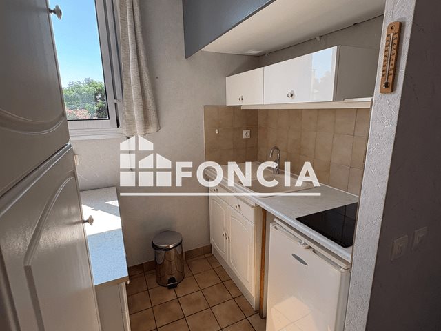 Appartement à louer, 19m², Nîmes
