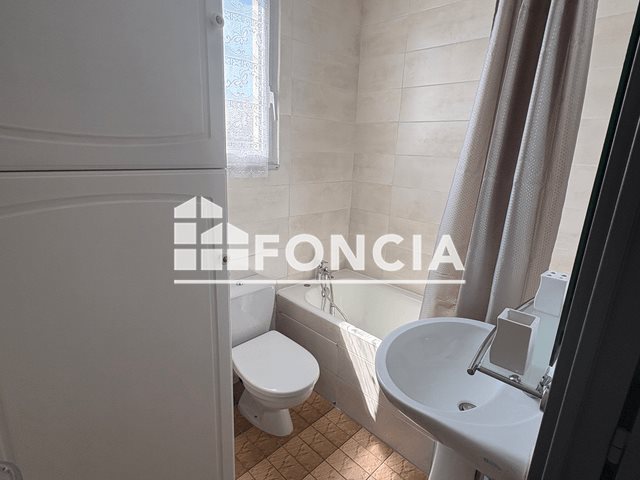 Appartement à louer, 19m², Nîmes