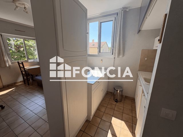 Appartement à louer, 19m², Nîmes