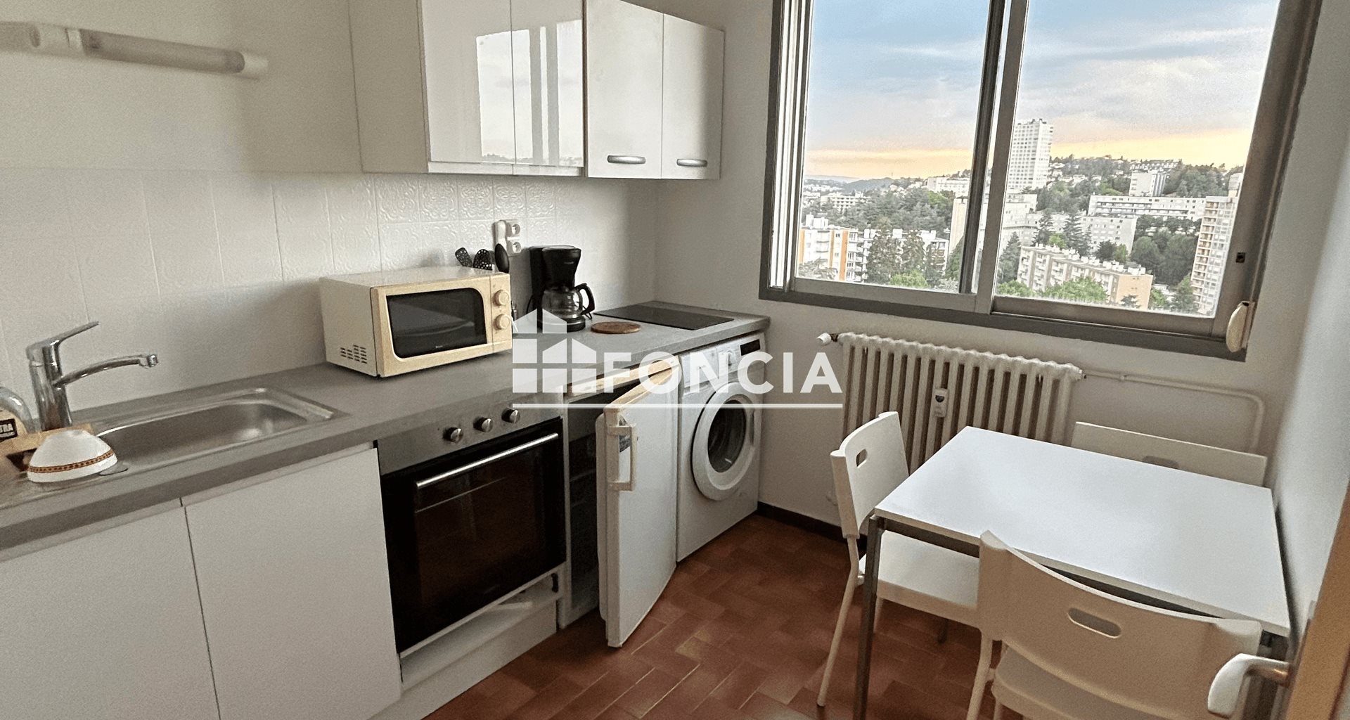 Appartement à louer, 24m², Saint-Etienne
