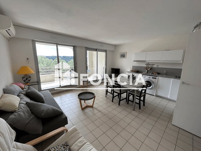 Appartement à louer, 45m², Nîmes