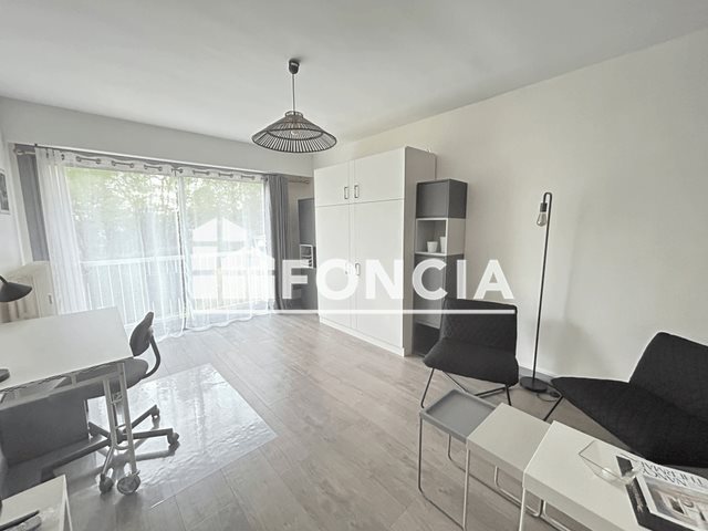 Appartement à louer, 31m², Saint-Max