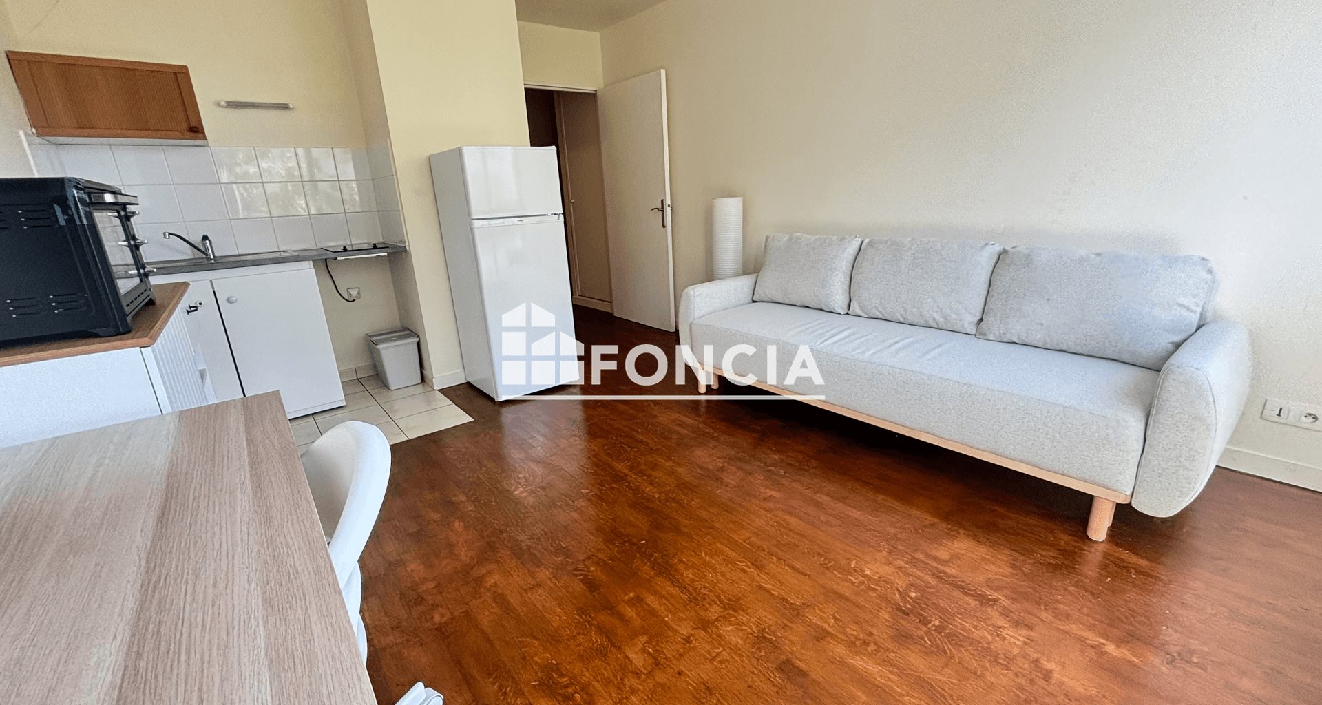 Appartement à louer, 24m², Issy-les-Moulineaux
