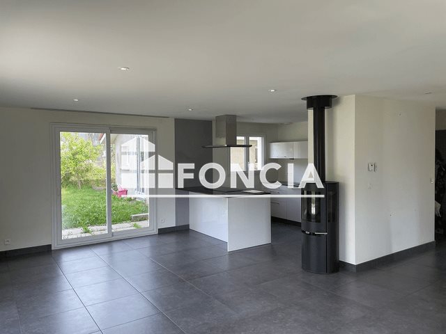 Maison à louer, 97m², Léaz