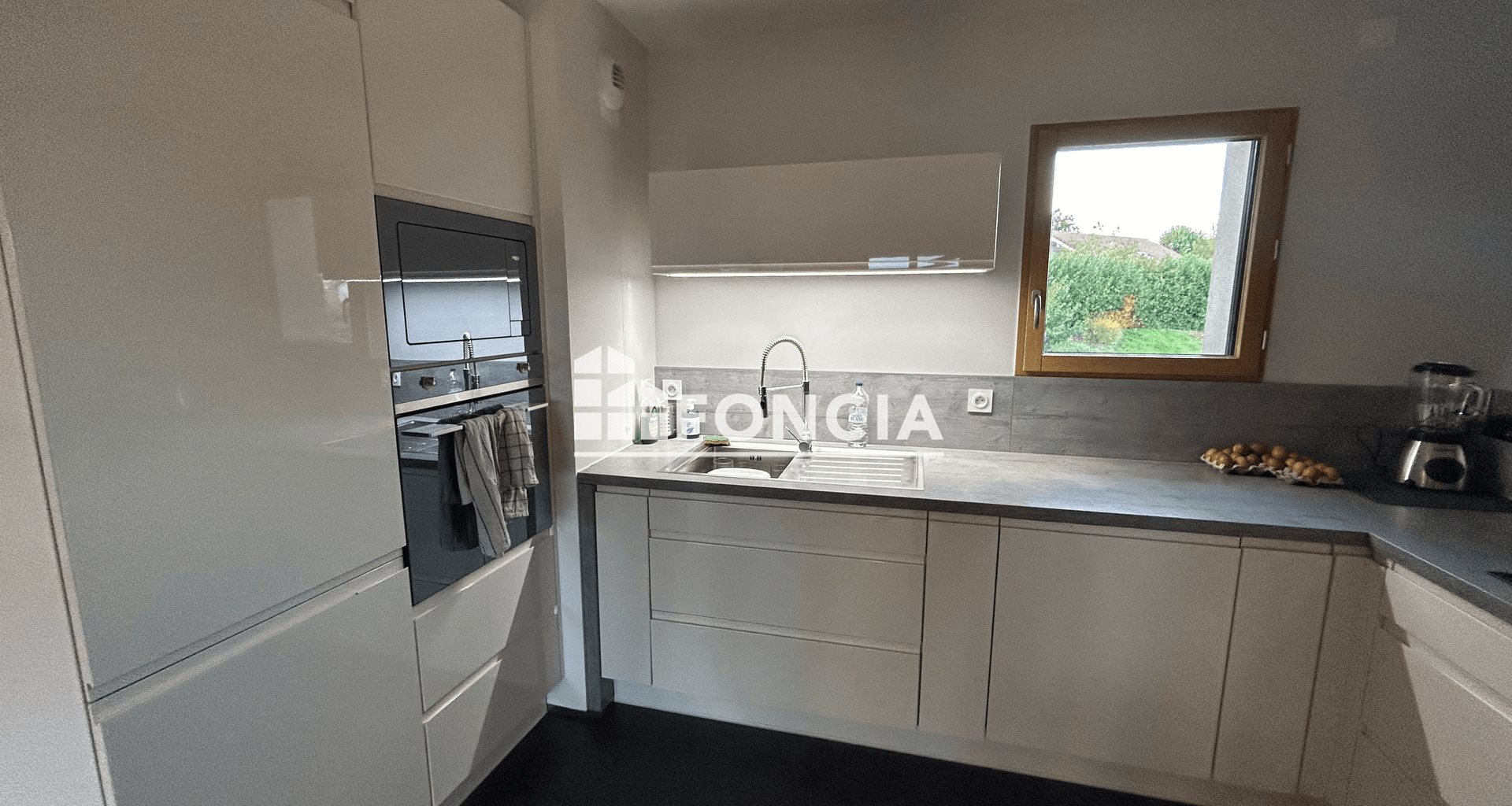 Appartement à vendre, 90m², Prévessin-Moëns
