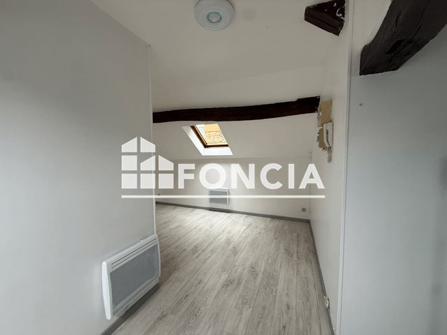 Appartement à louer, 25m², Charleville-Mézières