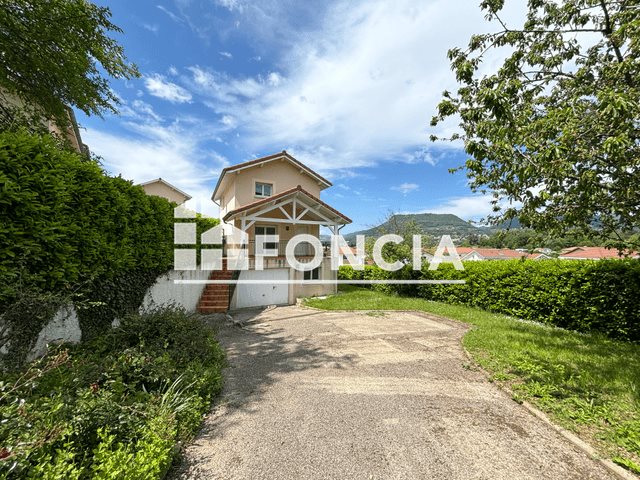 Maison à louer, 98m², La Buisse