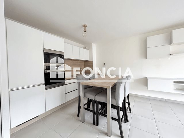Appartement à louer, 42m², Péron