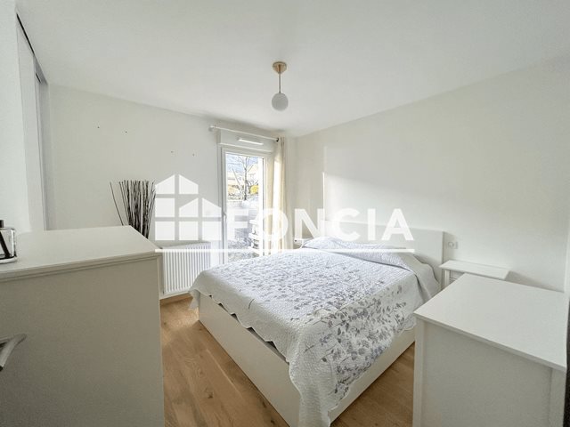Appartement à louer, 42m², Péron