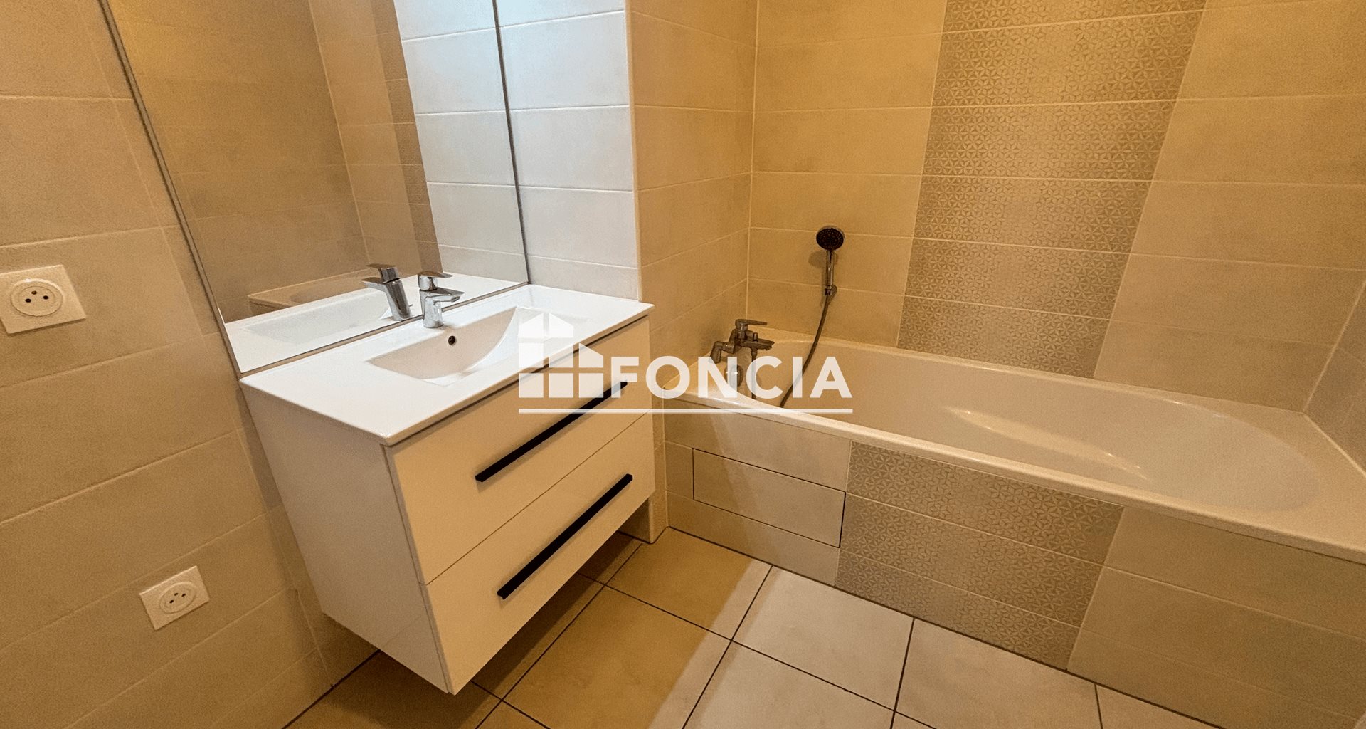 Appartement à louer, 40m², Saint-Maurice
