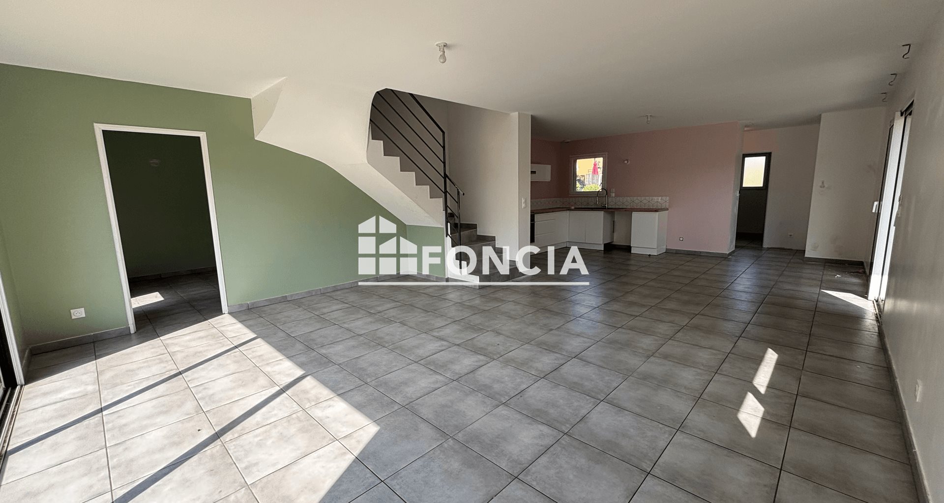 Maison à louer, 122m², Reyrieux