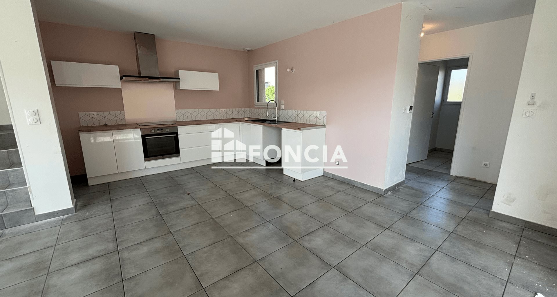 Maison à louer, 122m², Reyrieux