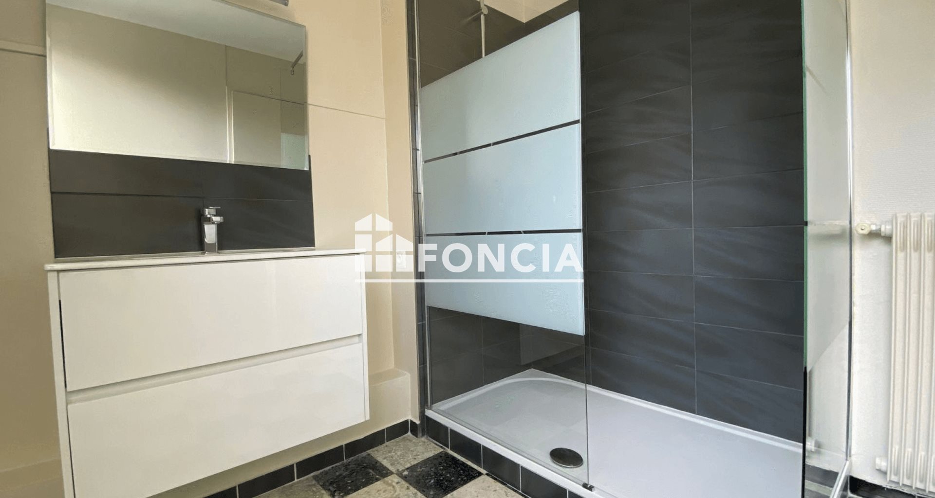Appartement à louer, 84m², Villeneuve-lès-Avignon