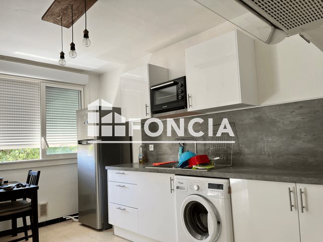 Appartement à louer, 61m², Lunel