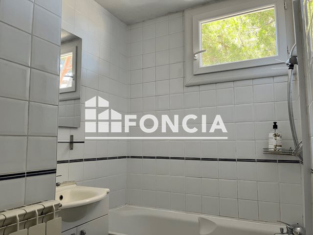 Appartement à louer, 61m², Lunel