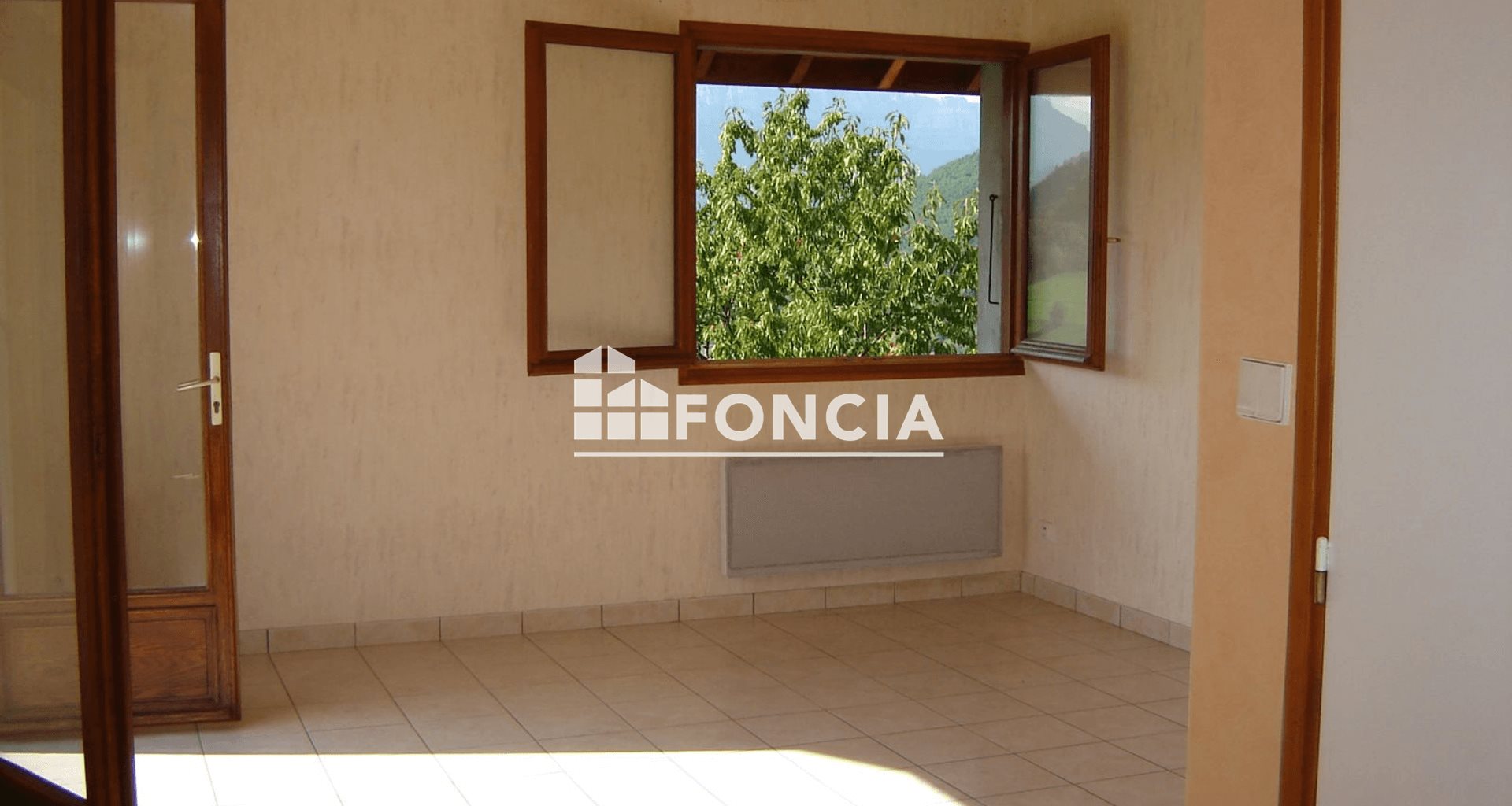 Appartement à louer, 73m², Theys