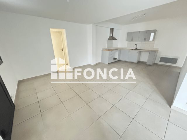 Maison à louer, 113m², Lunel