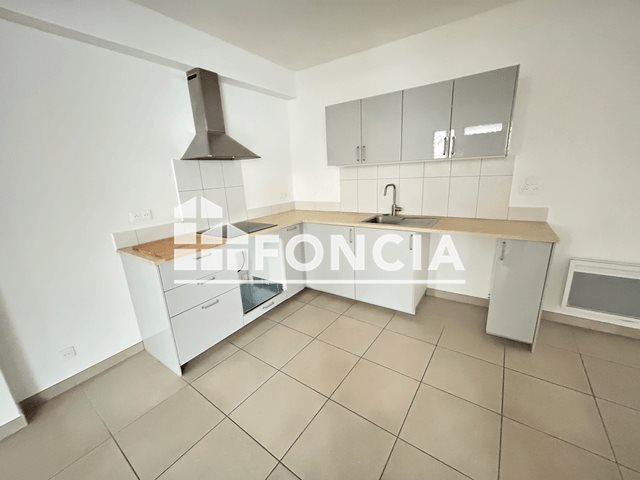Maison à louer, 113m², Lunel