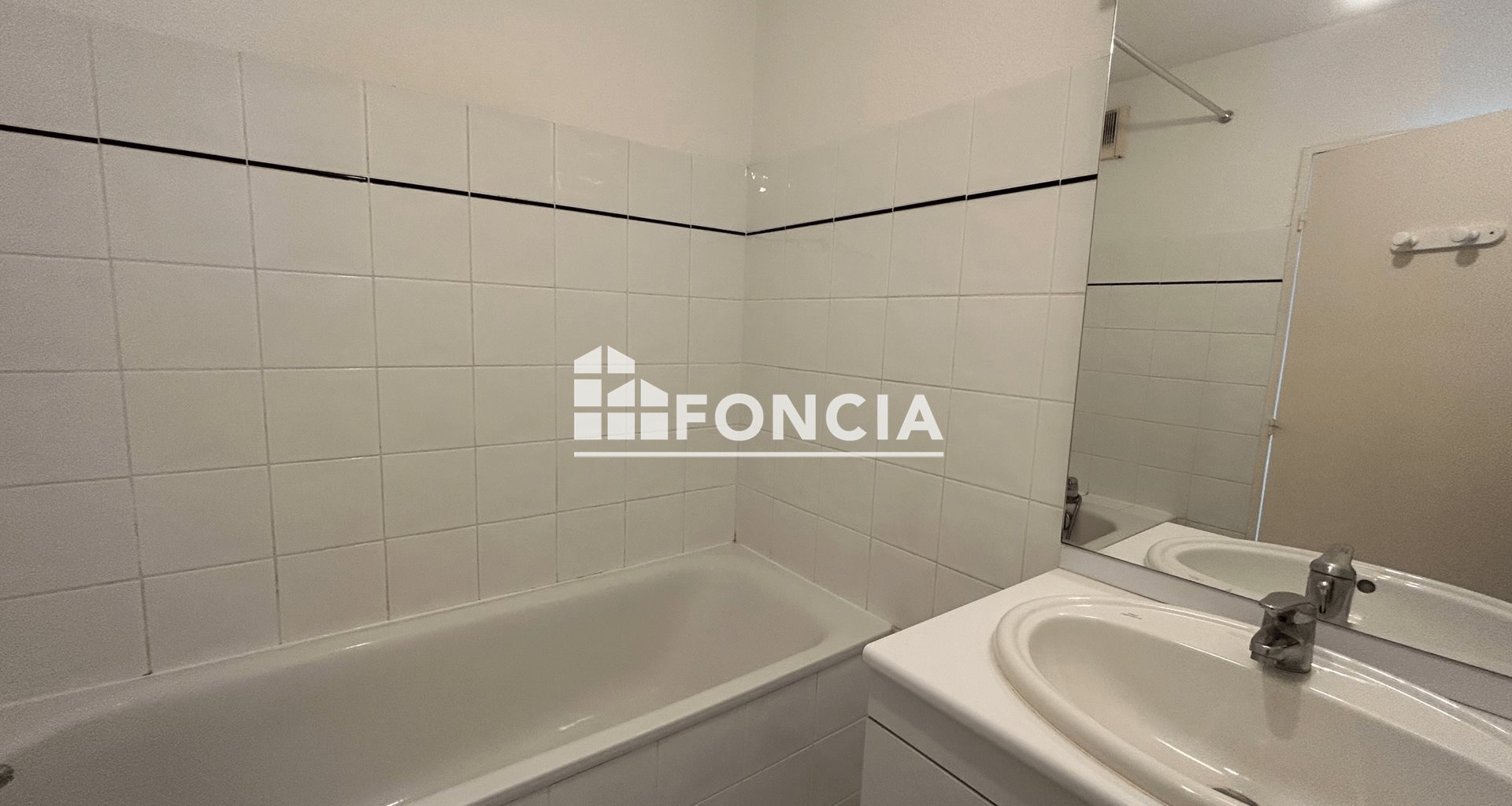 Appartement à louer, 47m², Orange