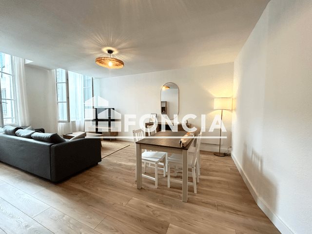 Appartement à louer, 46m², Rochefort