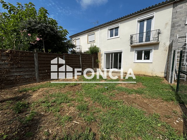 Maison à louer, 76m², Boé