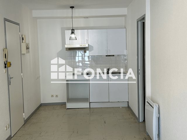 Appartement à louer, 36m², Guipel