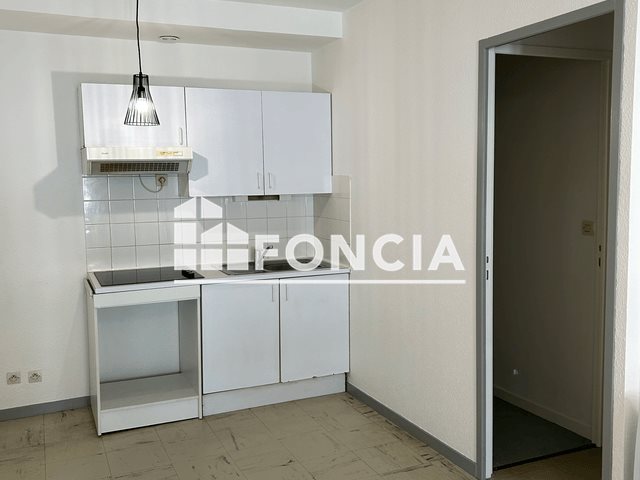 Appartement à louer, 36m², Guipel