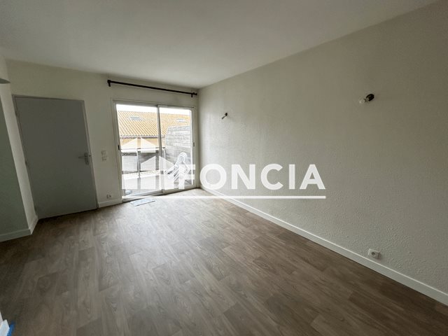Appartement à louer, 33m², Rochefort