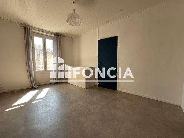 Appartement à louer, 36m², Marignane