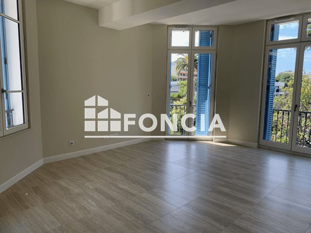 Appartement à louer, 56m², Cannes