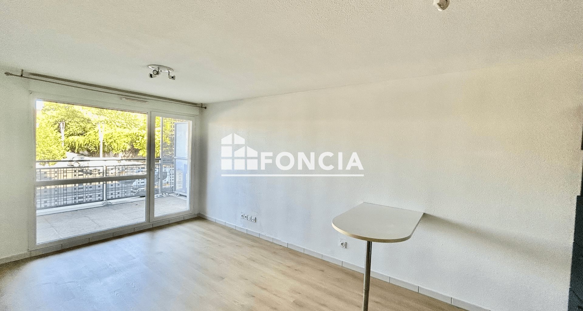 Appartement à louer, 45m², Vénissieux