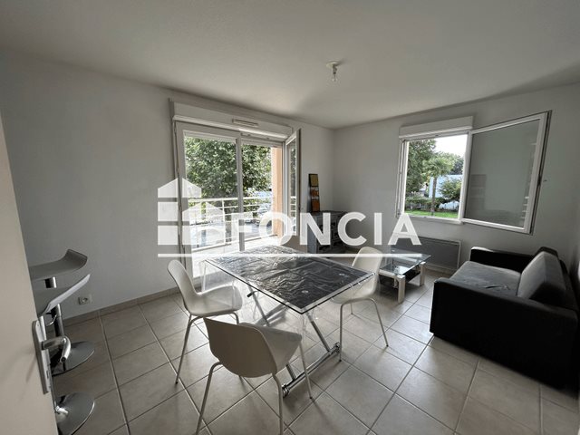Appartement à louer, 36m², Lons