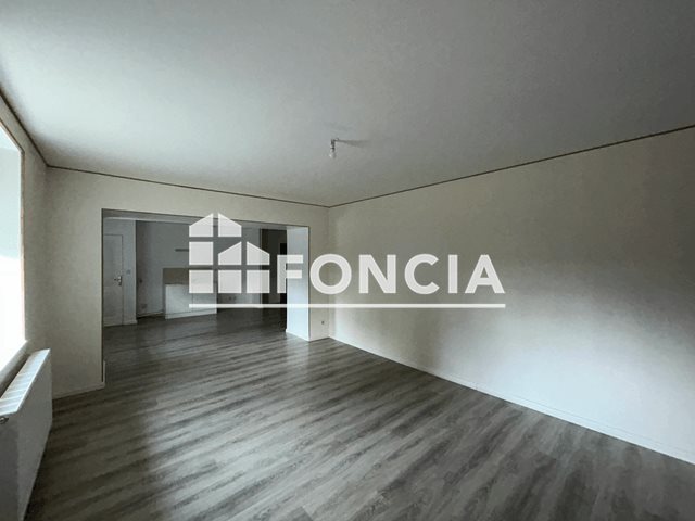 Appartement à louer, 71m², Vrigne-aux-Bois
