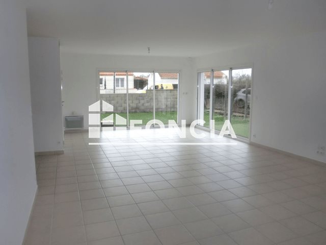Maison à louer, 94m², Grosbreuil