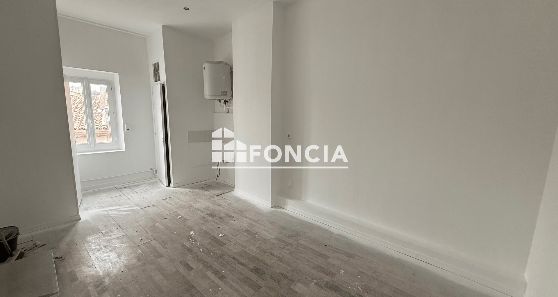 Appartement à vendre, 17m², Saint-Mitre-les-Remparts