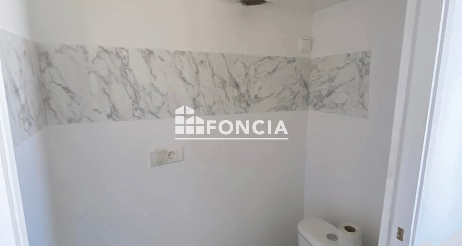 Appartement à vendre, 17m², Saint-Mitre-les-Remparts