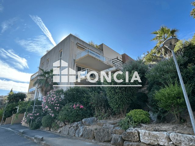 Appartement à louer, 45m², Hyères