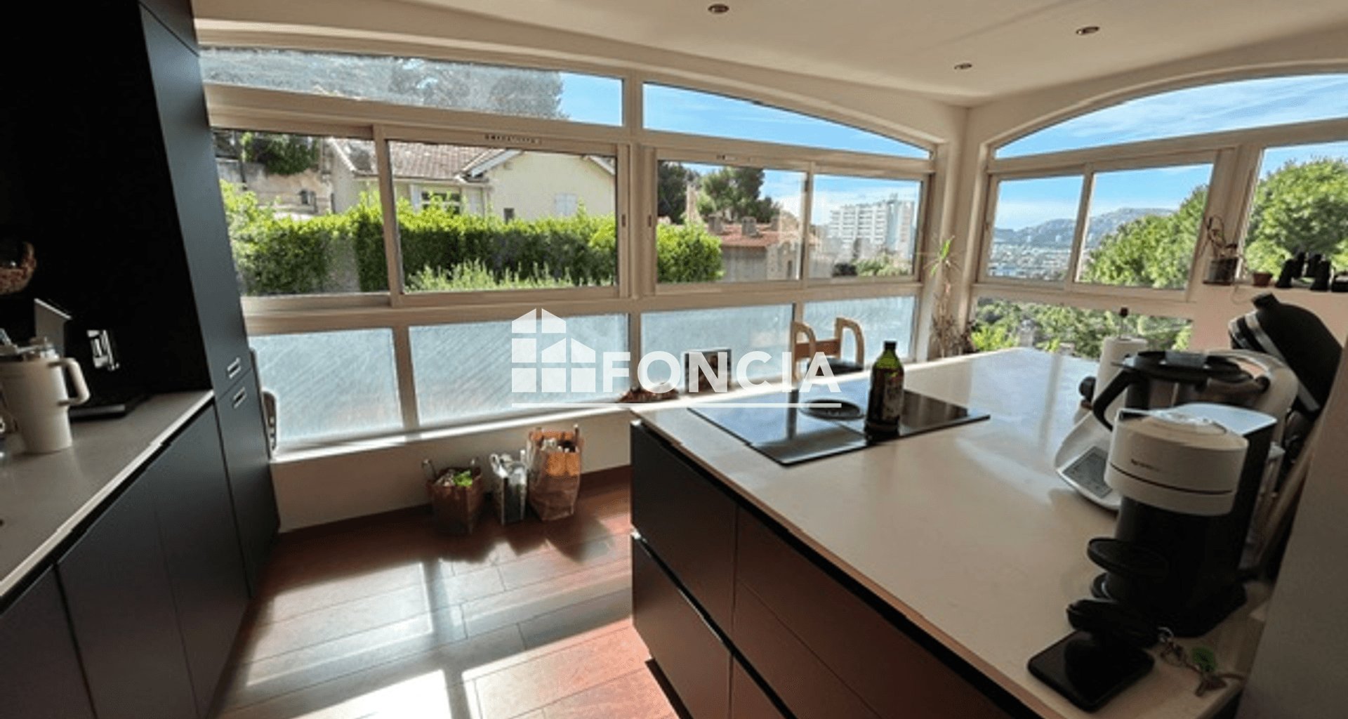 Appartement à louer, 80m², Marseille 8ème