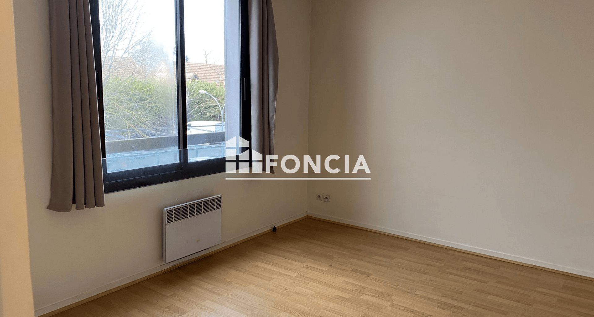Appartement à louer, 29m², Evry
