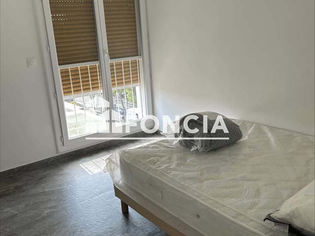 Appartement à louer, 74m², Marignane
