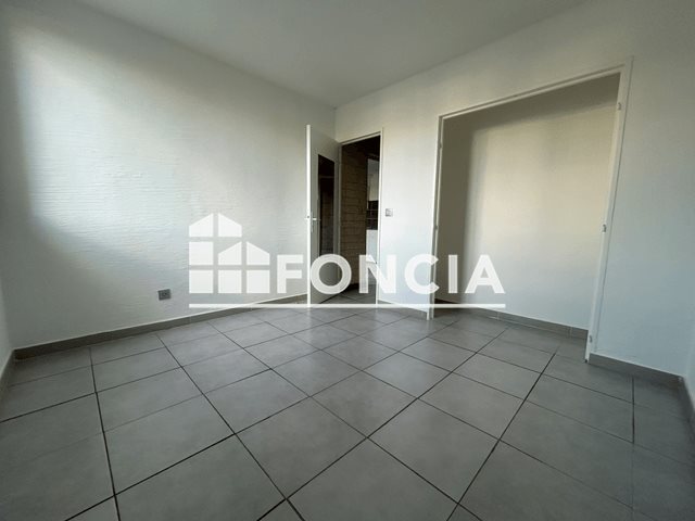 Appartement à louer, 41m², Marignane